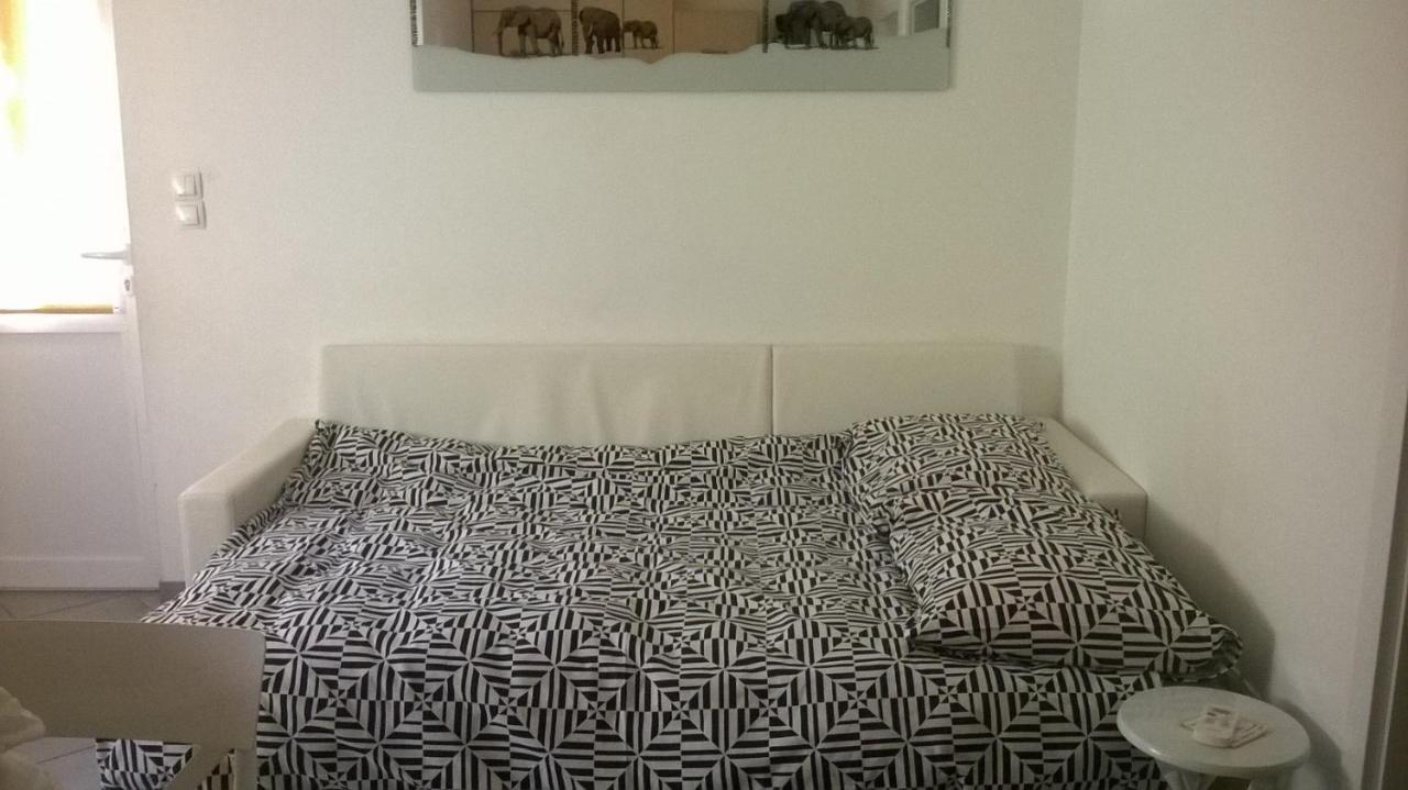 Apartman Renata Омиш Экстерьер фото