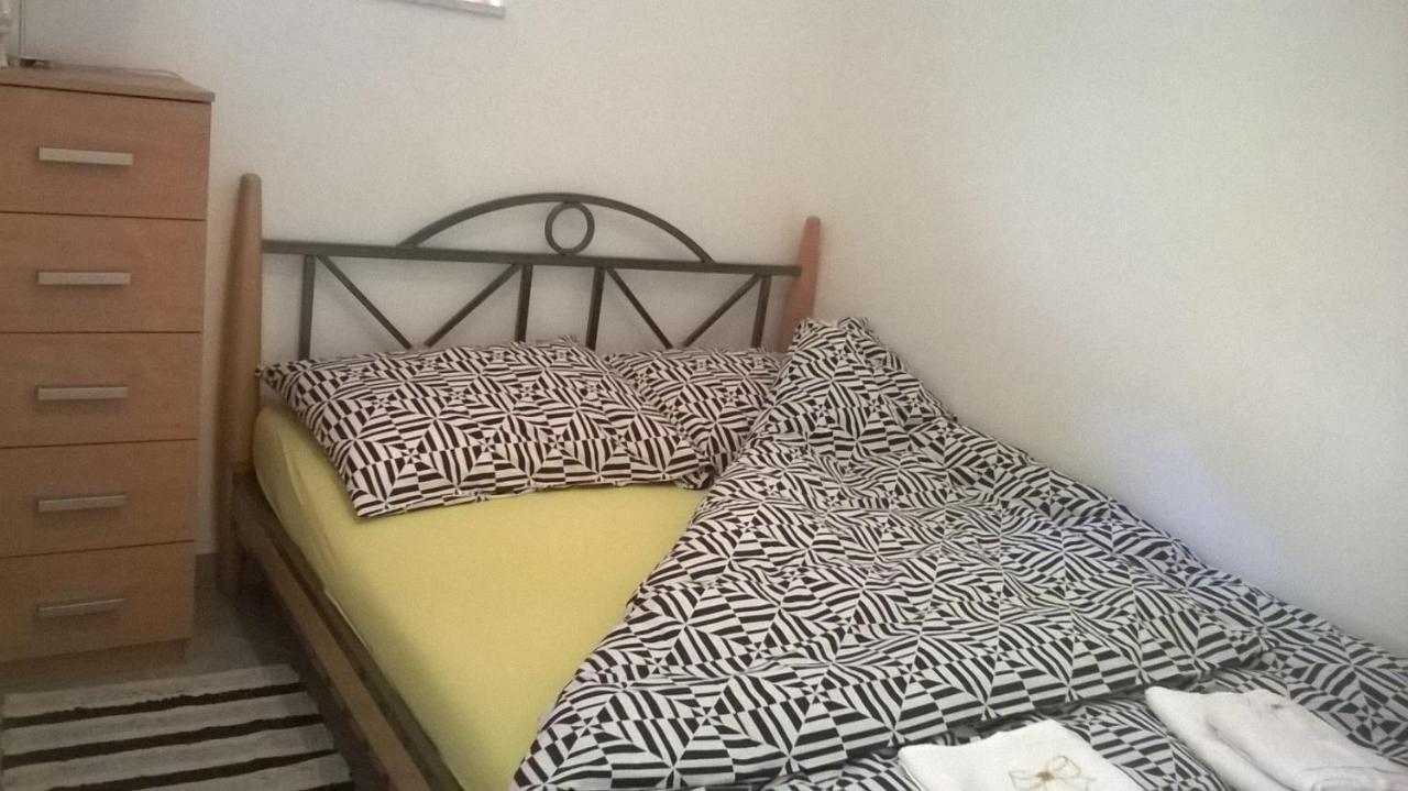 Apartman Renata Омиш Экстерьер фото